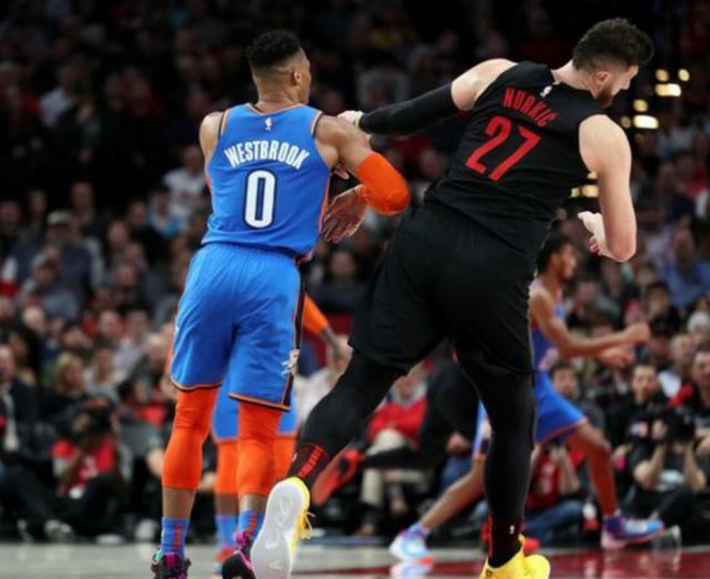 中脱颖而出 中脱颖而出