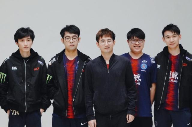 破美学天花 破美学天花